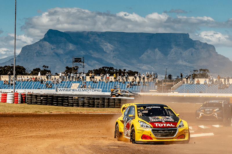 PEUGEOT beendet Rallycross-Abenteuer mit Podiumsplatz